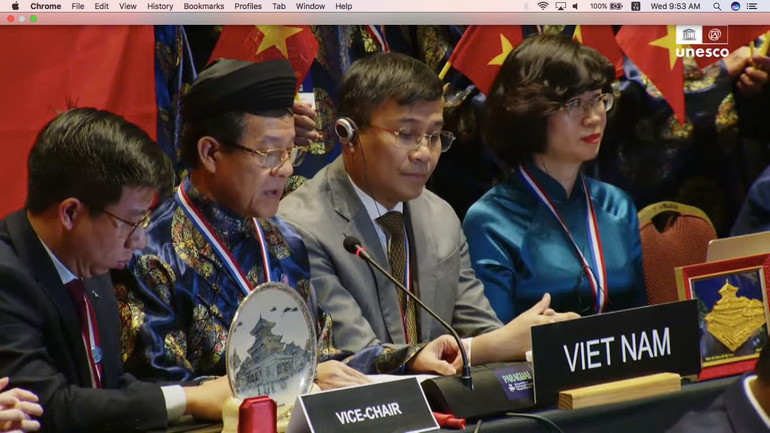 Thứ trưởng Thường trực Bộ Ngoại giao, Chủ tịch Ủy ban Quốc gia UNESCO Việt Nam Nguyễn Minh Vũ và Bí thư Tỉnh ủy tỉnh An Giang Lê Hồng Quang đã phát biểu đáp từ và cam kết bảo vệ di sản sau khi ghi danh.