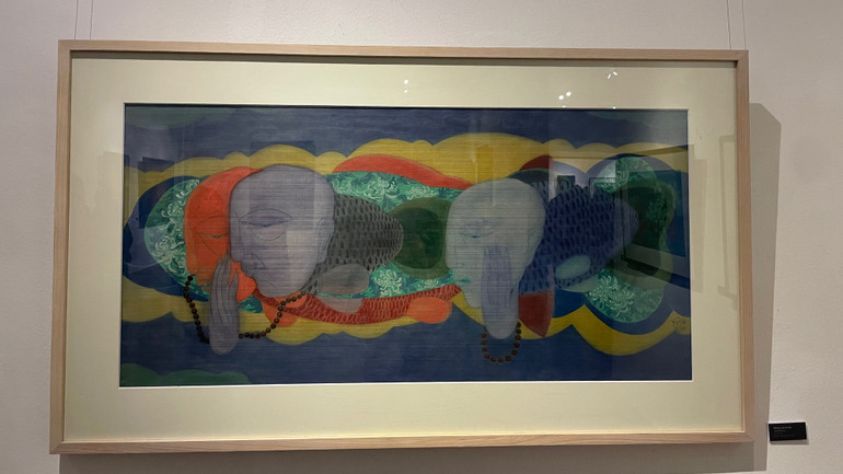 "Những con cá bơi" - màu tự nhiên trên lụa của Trần Hoàng Sơn.