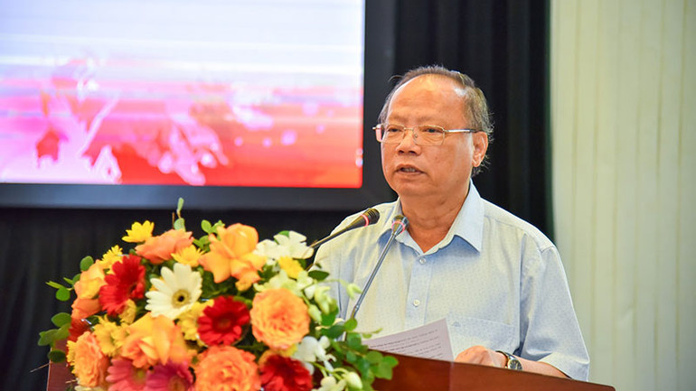 Phó Giáo sư, Tiến sĩ Phan Trọng Thưởng phát biểu tại Hội thảo.