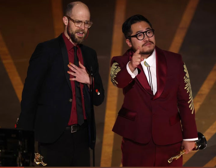 Hai đạo diễn Daniel Kwan và Daniel Scheiner.