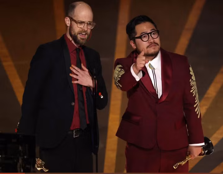 Hai đạo diễn Daniel Kwan và Daniel Scheiner.