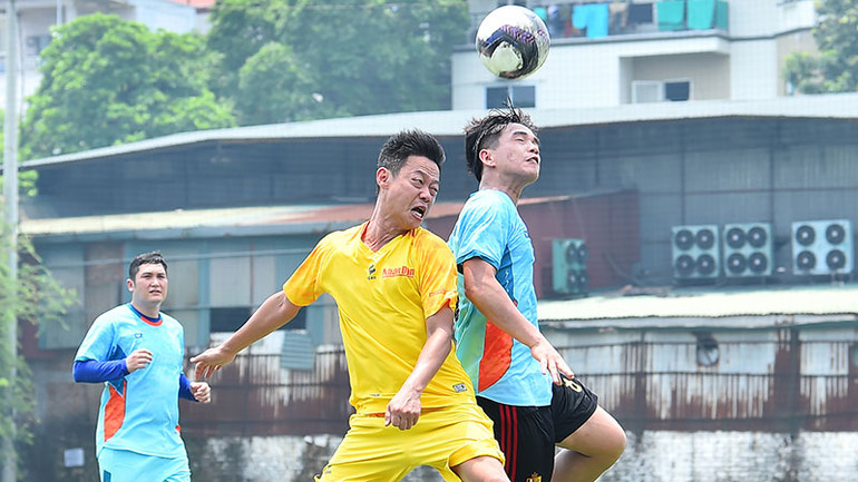 Cố gắng đẩy cao đội hình, nhưng trong thời gian ít ỏi còn lại, các cầu thủ Báo Nhân Dân không thể làm nên bất ngờ và đành chấp nhận thất bại với tỷ số 1-2 trước đội bóng Bộ Thông tin và Truyền thông. Qua đó, đội bóng Báo Nhân Dân giành vị trí thứ hai tại hạng thi đấu Serie B.