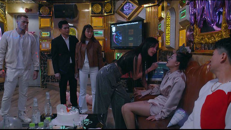 Phim quy tụ dàn diễn viên hai miền nam, bắc. Phim quy tụ dàn diễn viên hai miền nam, bắc.