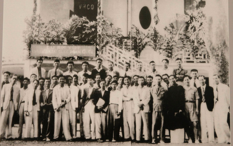 Các đại biểu dự Hội nghị Văn hóa tháng 11/1946. (Ảnh: Báo Văn hóa)