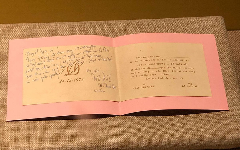 Tấm thiệp cưới cũng là tờ giấy nhắn báo tử.