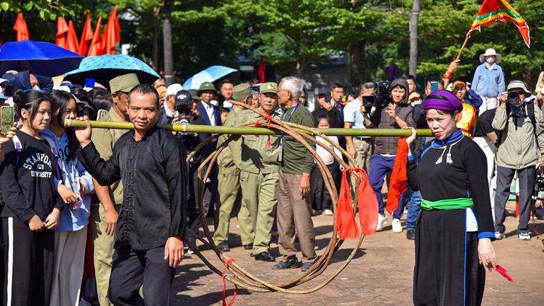 Dây kéo của cộng đồng người Tày ở Lào Cai.