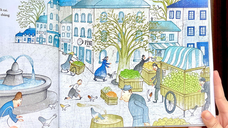 Cuốn truyện “Cô gà mái của bác Izzy Pippick” được vẽ minh họa ngộ nghĩnh, sinh động. Cuốn truyện “Cô gà mái của bác Izzy Pippick” được vẽ minh họa ngộ nghĩnh, sinh động.