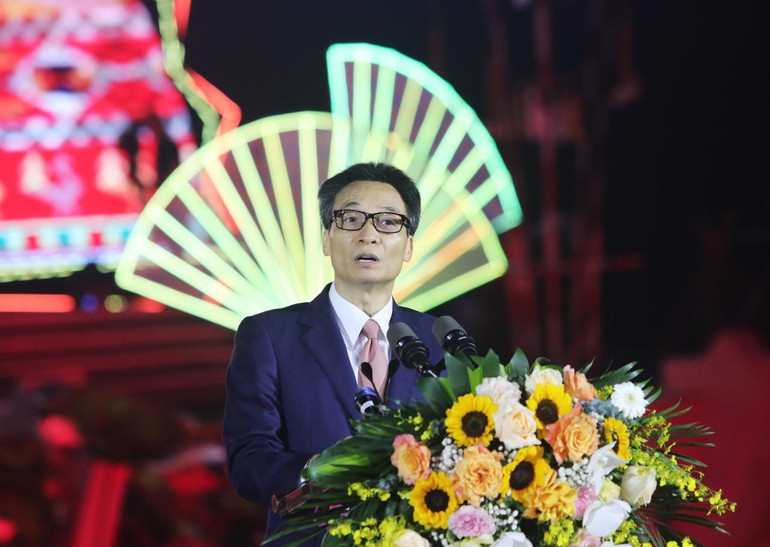 Phó Thủ tướng Vũ Đức Đam phát biểu tại lễ khai mạc.