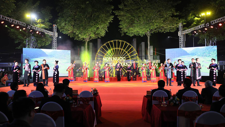 Quang cảnh buổi biểu diễn.