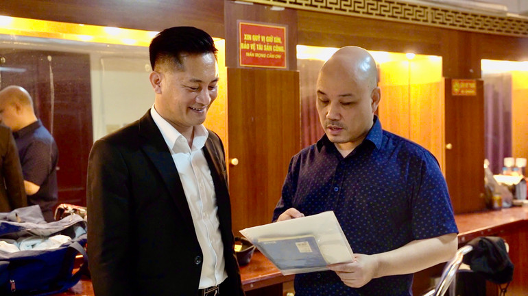 TS, NSND Triệu Trung Kiên (bên phải).