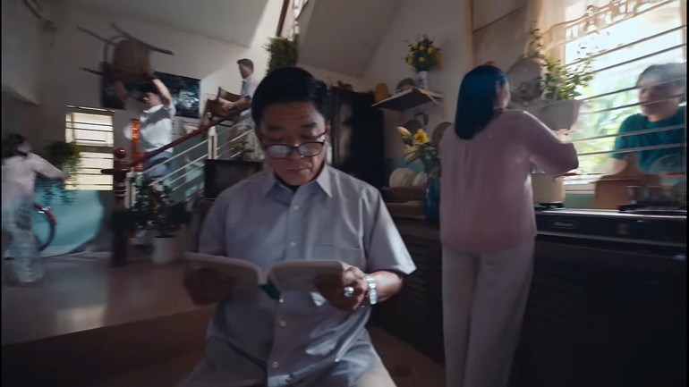 MV rộn ràng không khí ngày xuân. MV rộn ràng không khí ngày xuân.