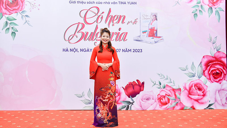 Nữ tác giả Tina Yuan.