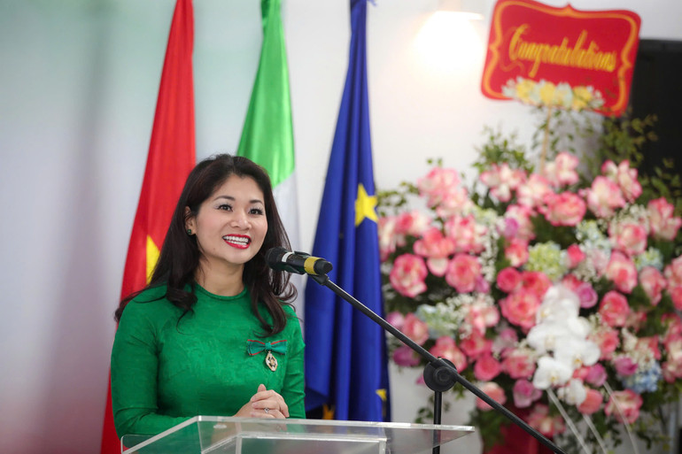 TS Nguyễn Phương Hòa phát biểu đáp từ. TS Nguyễn Phương Hòa phát biểu đáp từ.