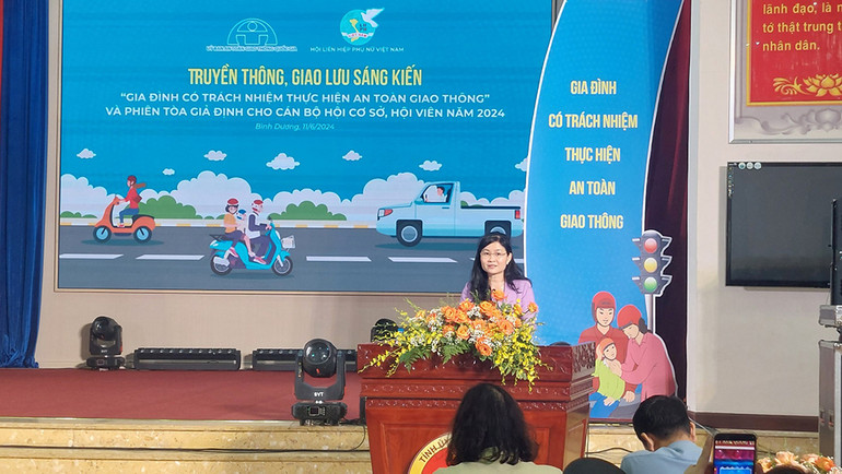 Đồng chí Tôn Ngọc Hạnh, Ủy viên dự khuyết Ban Chấp hành Trung ương Đảng, Phó Chủ tịch Hội Liên hiệp Phụ nữ Việt Nam phát biểu tại sự kiện.