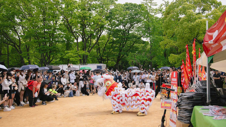 Dự kiến chương trình sẽ thu hút khoảng 100 nghìn người tham dự. Dự kiến chương trình sẽ thu hút khoảng 100 nghìn người tham dự.
