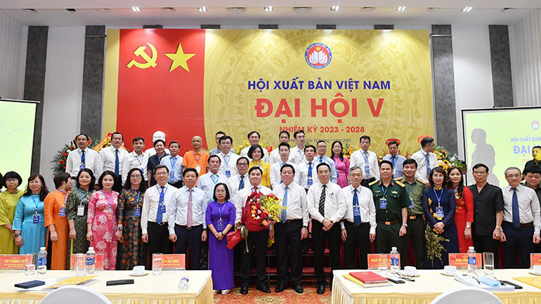 Ban Chấp hành nhiệm kỳ mới của Hội Xuất bản Việt Nam.