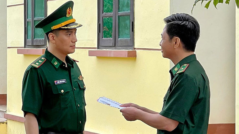 Diễn viên Việt Anh trong phim. Diễn viên Việt Anh trong phim.