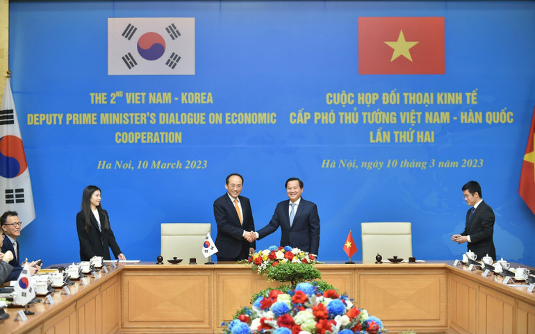 Phó Thủ tướng Lê Minh Khái và Phó Thủ tướng Choo Kyung-ho tại Đối thoại.