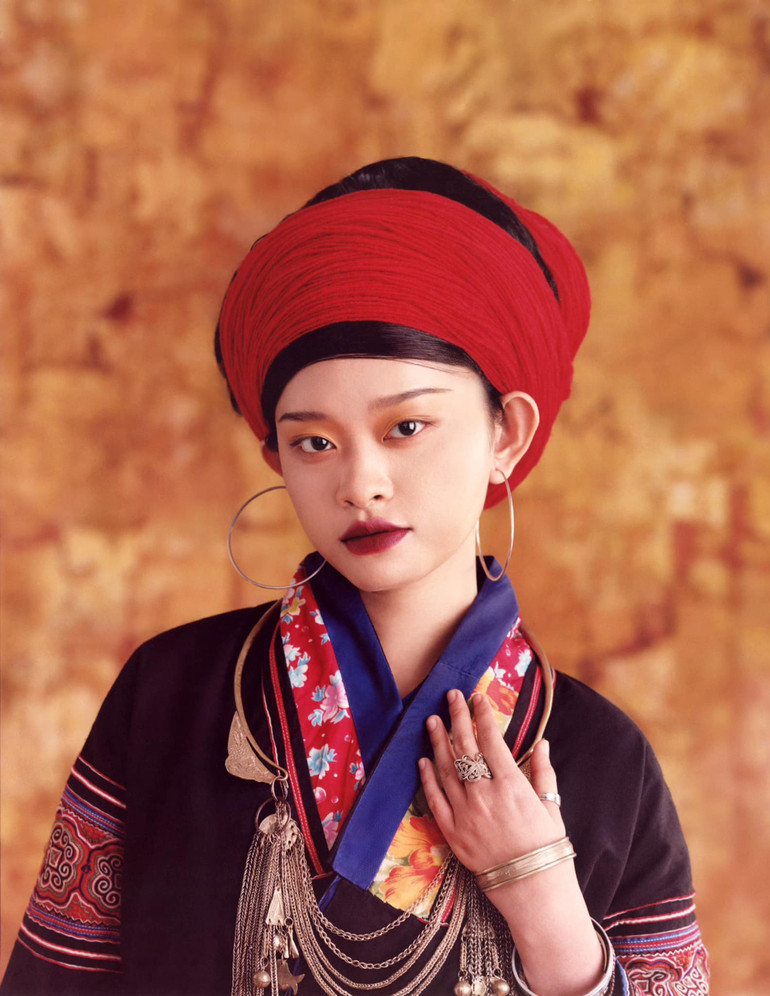 Trang phục của người Mông Đỏ tại Lai Châu. Trang phục của người Mông Đỏ tại Lai Châu.