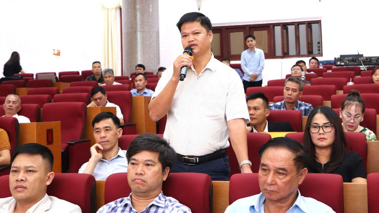 Đại diện các doanh nghiệp đã thẳng thắn trao đổi về những vấn đề còn đang vướng mắc cần sự hỗ trợ tháo gỡ từ chính quyền các cấp.