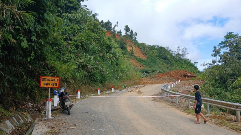 Địa điểm sạt lở gây ách tắc giao thông trên Quốc lộ 4H thuộc địa phận xã Mù Cả, Mường Tè.