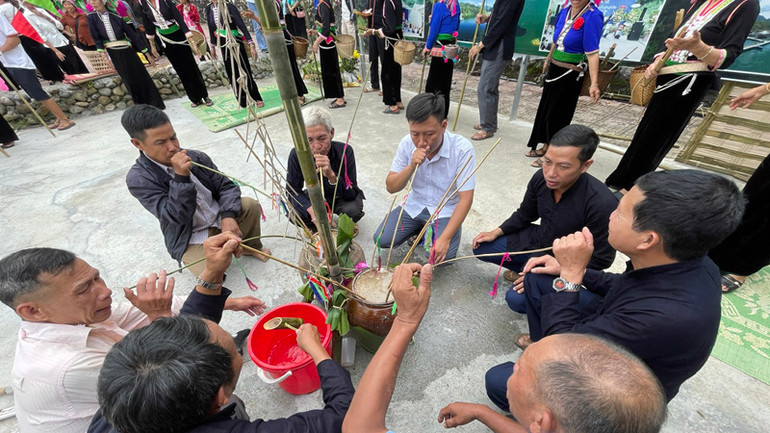 Than Uyên chú trọng giữ gìn các hoạt động văn hóa truyền thống gắn với phát triển du lịch.