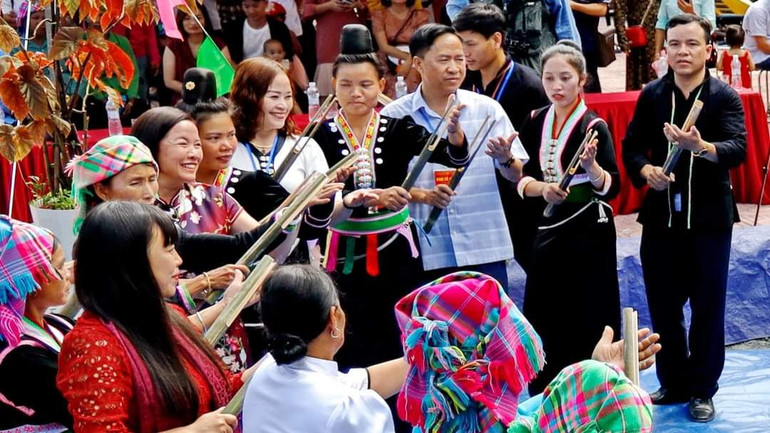 Thực tế cho thấy, từ Ngày hội Đại đoàn kết đến các cuộc vận động đã thực sự xây dựng được sự gắn kết cộng đồng toàn dân.