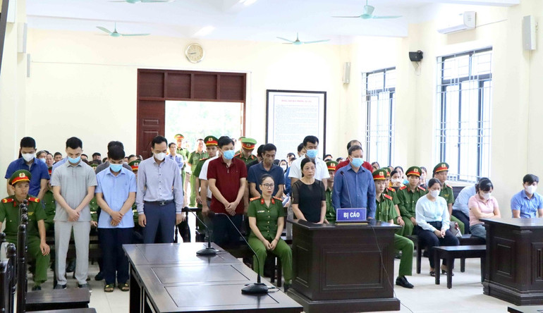 Tòa tuyên án các bị cáo.