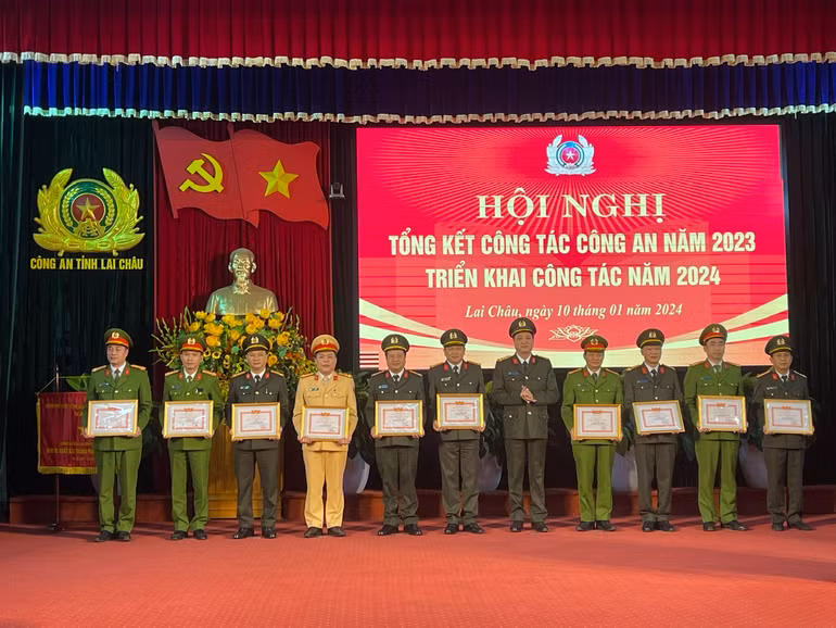 Năm 2023, Công an Lai Châu có nhiều tập thể, cá nhân có thành tích xuất sắc được biểu dương, khen thưởng.