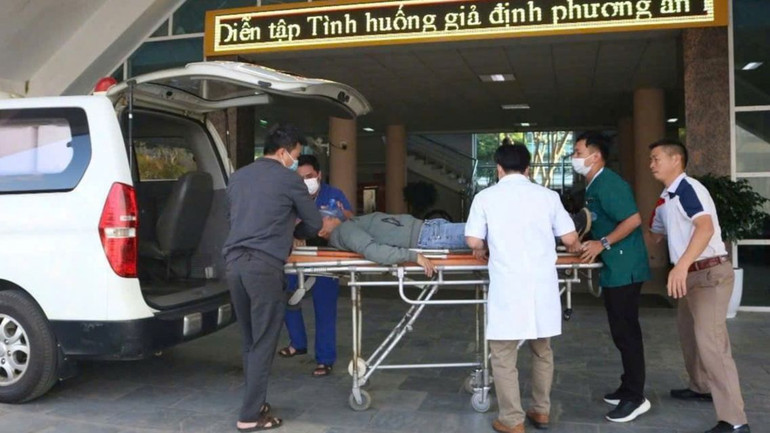 Diễn tập phòng, chống khủng bố tại mục tiêu Bệnh viện đa khoa tỉnh Lai Châu.