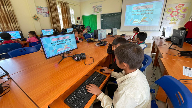 Tin học, tiếng Anh là những bộ môn thiếu nhiều giáo viên nhất ở Lai Châu hiện nay.