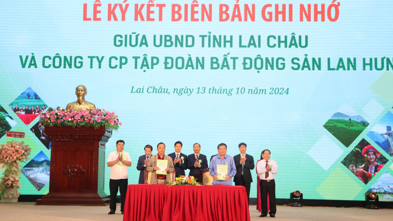 Ký kết biên bản ghi nhớ giữa tỉnh Lai Châu và nhà đầu tư.