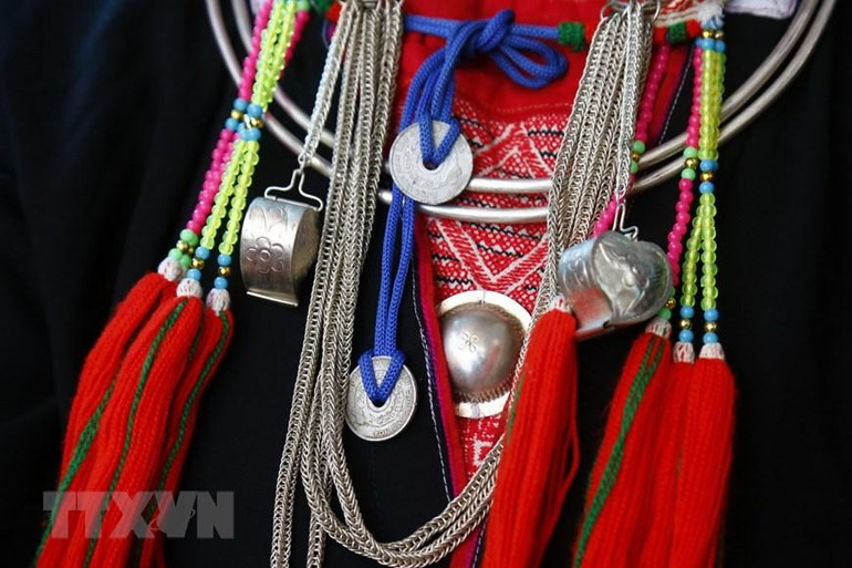 Ngắm trang phục truyền thống người Dao Thanh Y ở Tuyên Quang ảnh 2