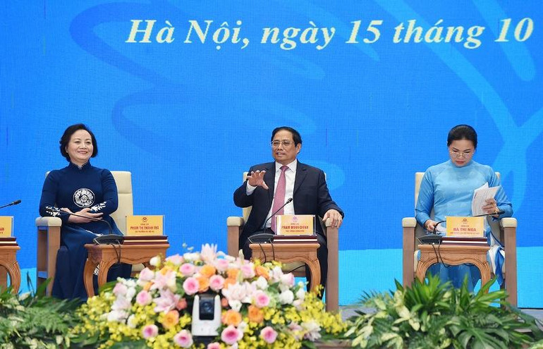 Thủ tướng nêu rõ, chúng ta cần tiếp tục nhận thức đúng về vai trò, vị trí của phụ nữ, công tác phụ nữ và bình đẳng giới.