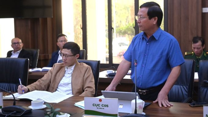 Đại tá Lê Thơm, Phó Cục trưởng Cục C05 (Bộ Công an) chia sẻ tại Hội nghị.