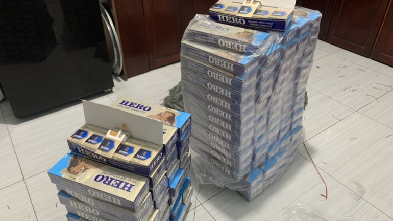 Thuốc lá Hero ngoại nhập lậu bị tạm giữ.