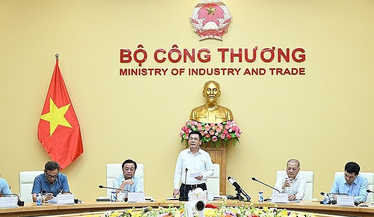 Bộ Nông nghiệp và Phát triển nông thôn cùng Bộ Công thương và các đơn vị liên quan họp bàn giải pháp tháo gỡ khó khăn, thúc đẩy xuất khẩu những tháng cuối năm.