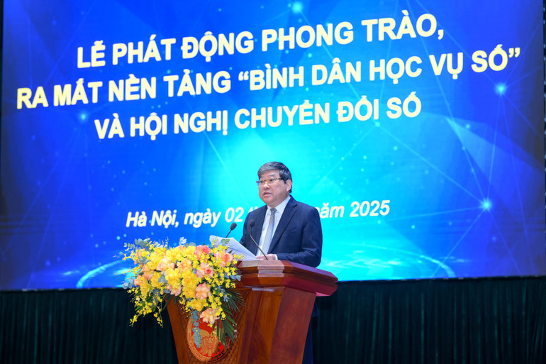 Đồng chí Nguyễn Duy Bắc, Phó Giám đốc Thường trực Học viện Chính trị quốc gia Hồ Chí Minh báo cáo tại Hội nghị. (Ảnh: THẾ ĐẠI) Đồng chí Nguyễn Duy Bắc, Phó Giám đốc Thường trực Học viện Chính trị quốc gia Hồ Chí Minh báo cáo tại Hội nghị. (Ảnh: THẾ ĐẠI)