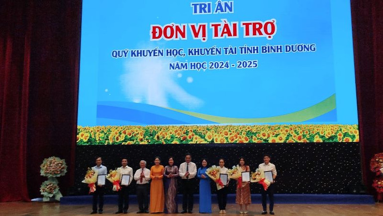 Tri ân các đơn vị, doanh nghiệp, nhà hảo tâm đã ủng hộ Quỹ Khuyến học, Khuyến tài tỉnh Bình Dương trong thời gian qua.