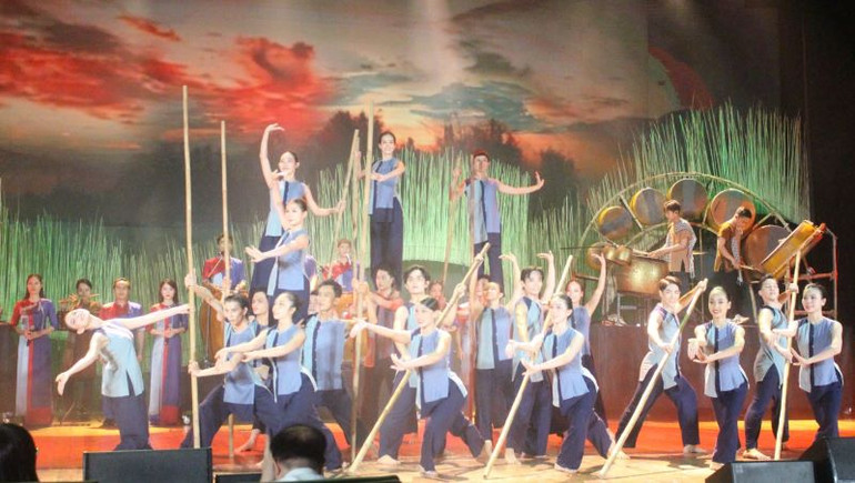 Một tiết mục biểu diễn tại lễ bế mạc. Một tiết mục biểu diễn tại lễ bế mạc.