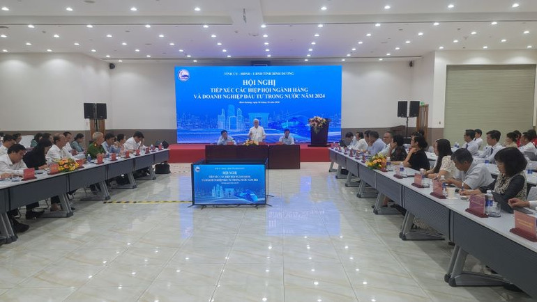 Toàn cảnh hội nghị.