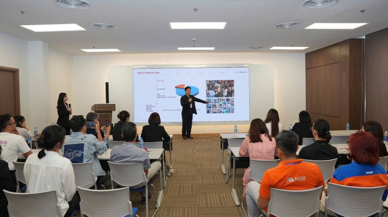 Các doanh nghiệp Hàn Quốc đã tham gia giới thiệu và chia sẻ những sản phẩm độc đáo, đem đến hình ảnh thú vị cùng nội dung mới mẻ cho những người yêu thích nhân vật biểu tượng.