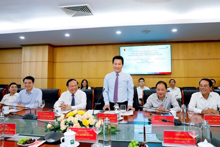 Bộ trưởng Tài nguyên và Môi trường Đặng Quốc Khánh phát biểu.