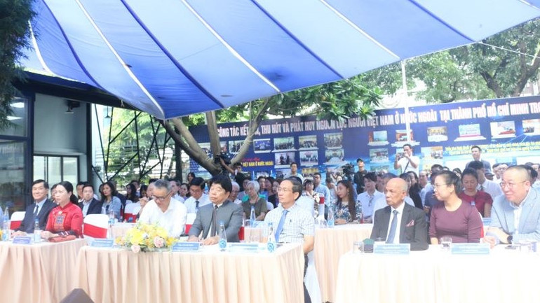 Các đại biểu dự hội nghị.