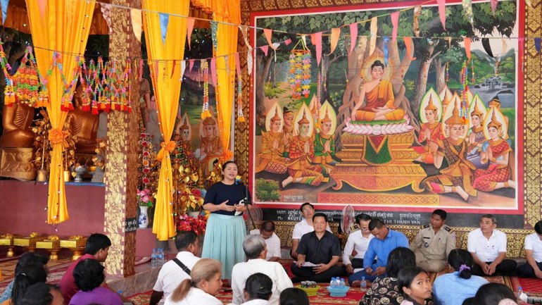 Bà Man Ashisa, Điều phối viên Tổ chức Oxfam Campuchia phát biểu.