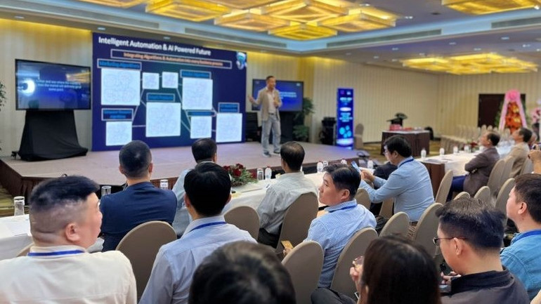 Quang cảnh phiên chuyên đề “Những thách thức trong ứng dụng công nghệ và giải pháp”.