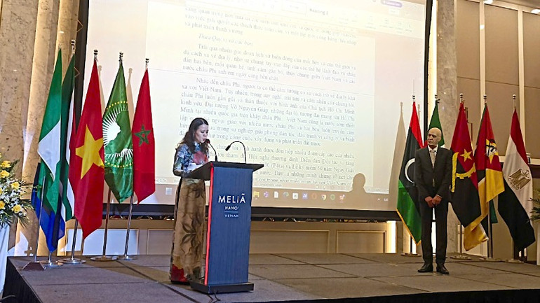 Thứ trưởng Nguyễn Minh Hằng phát biểu tại buổi lễ kỷ niệm. (Ảnh: HỒNG HẠNH)