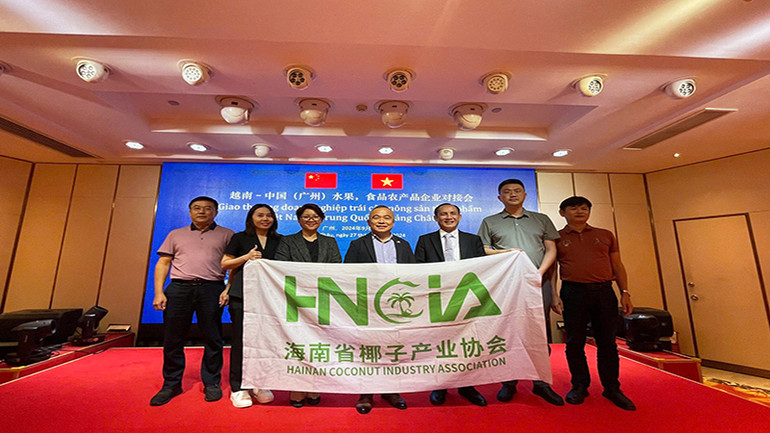 Hiệp hội Dừa Hải Nam và Hiệp hội Dừa Việt Nam ký kết Biên bản ghi nhớ.