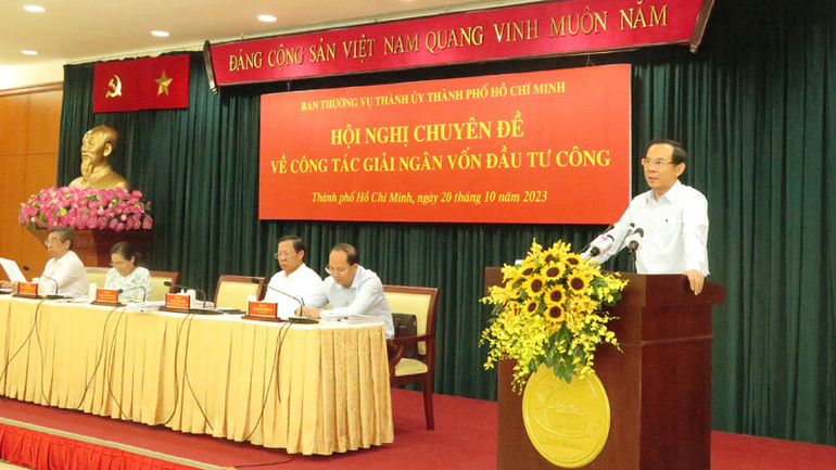 Đồng chí Nguyễn Văn Nên phát biểu kết luận, chỉ đạo hội nghị.