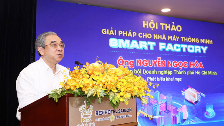 Chủ tịch HUBA Nguyễn Ngọc Hòa phát biểu tại hội thảo.